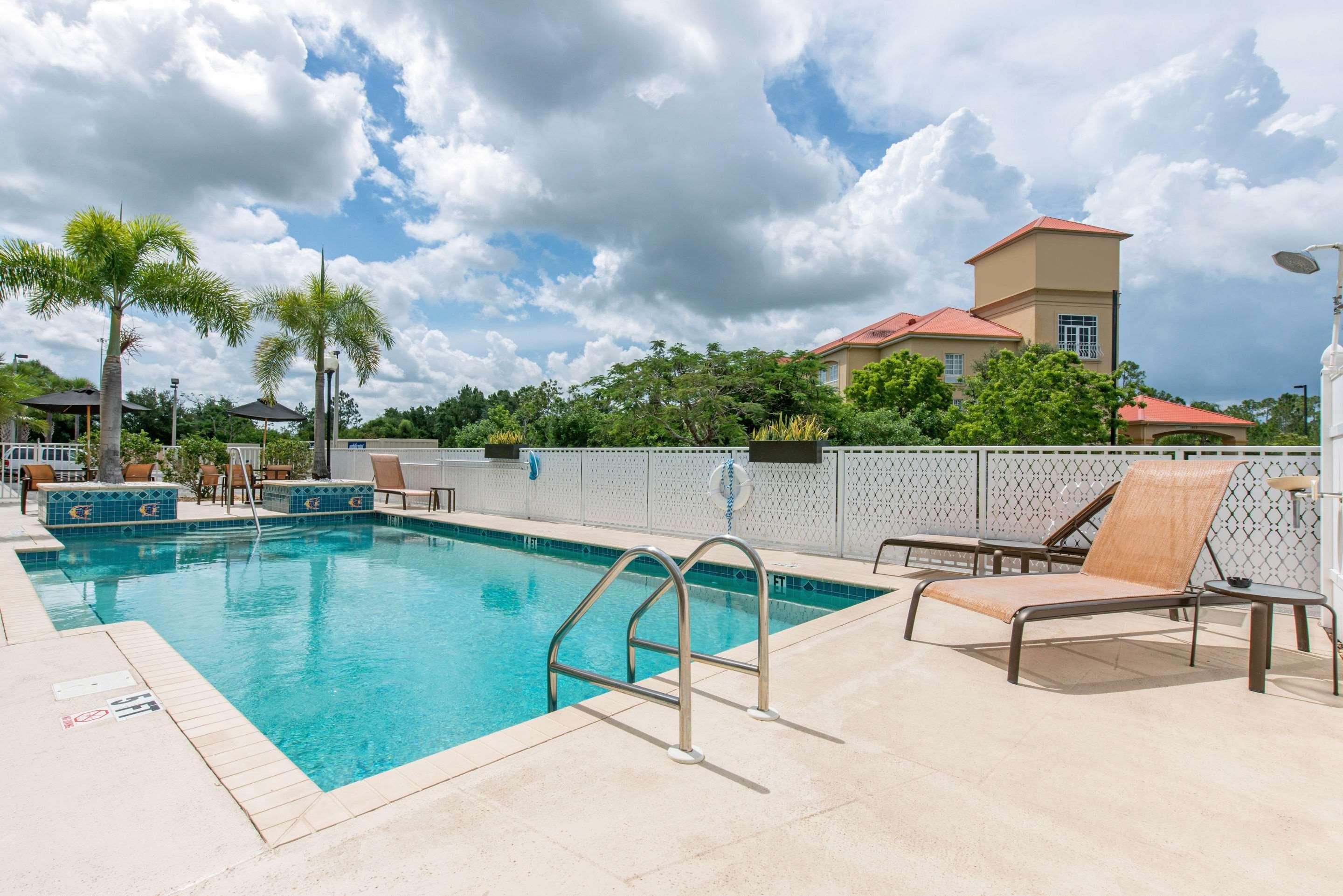 Sleep Inn & Suites Port Charlotte-Punta Gorda Esterno foto